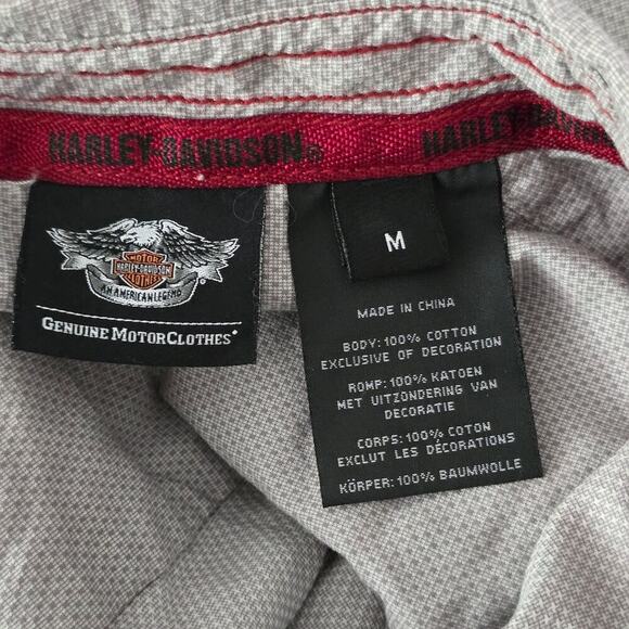 Harley-Davidson Button Down Short Sleeve Pockets Gray Spell Out On Back Mens M - Picture 5 of 7